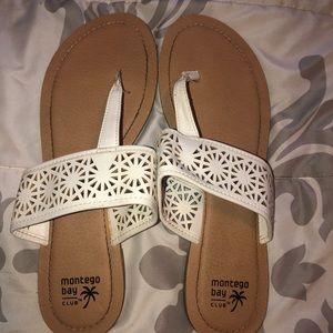 White flip flops🕊